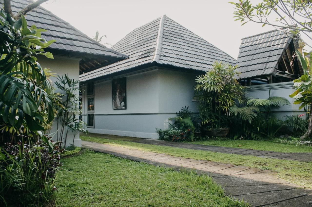 Puri Lotus Hotel Ubud  Exterior photo