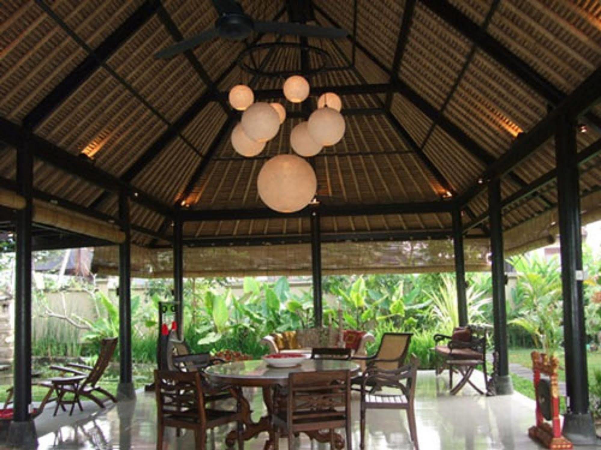 Puri Lotus Hotel Ubud  Exterior photo