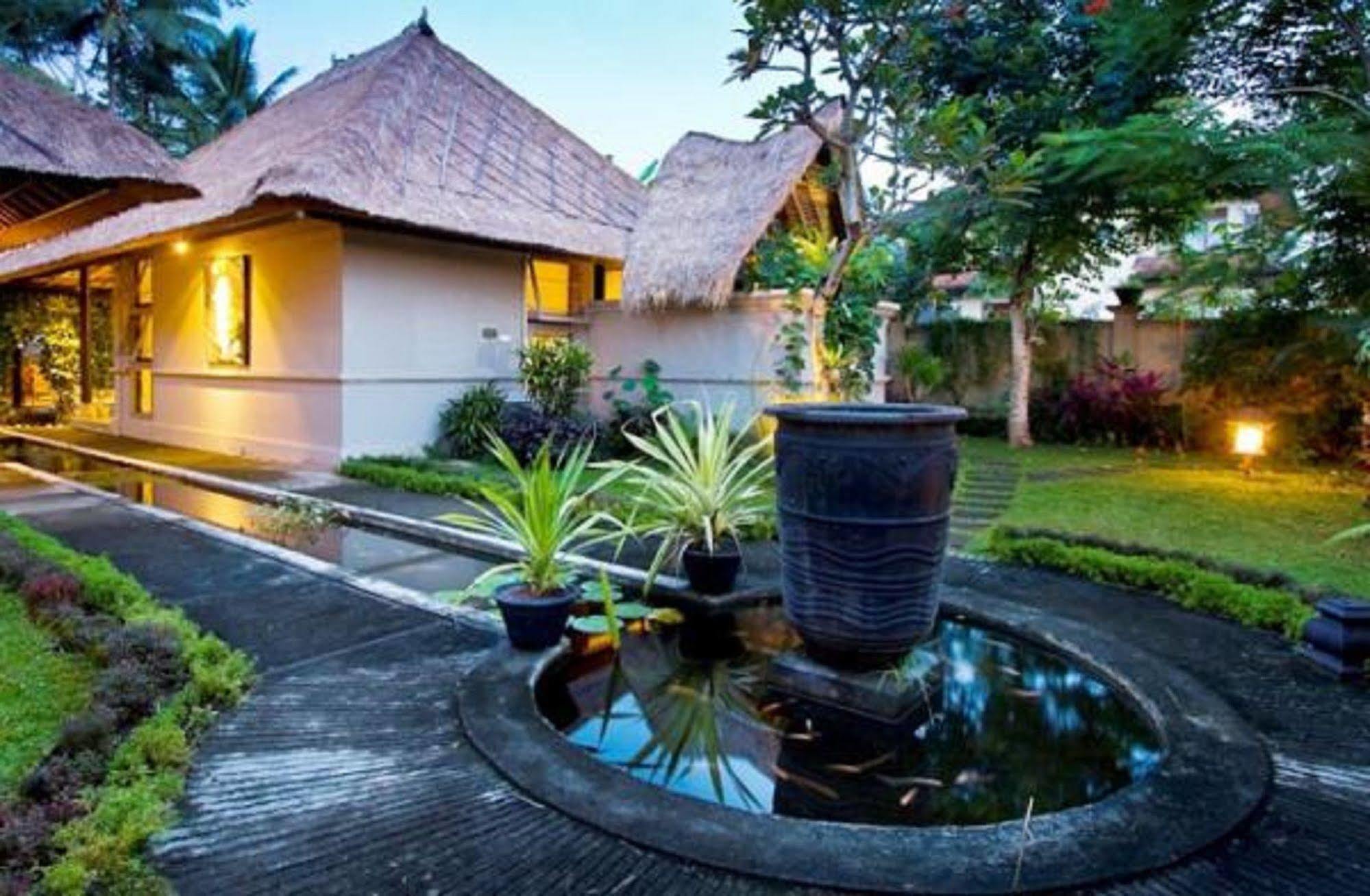 Puri Lotus Hotel Ubud  Exterior photo